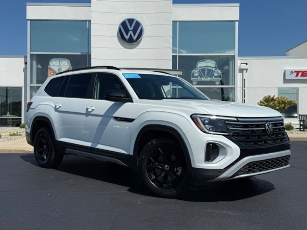 Certified 2024 Volkswagen Atlas 2.0T Peak Edition SE w/Technology SUV