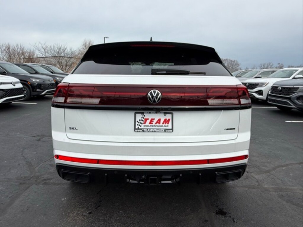 New 2026 Volkswagen Atlas Cross Sport 2.0T SEL R-Line Black SUV