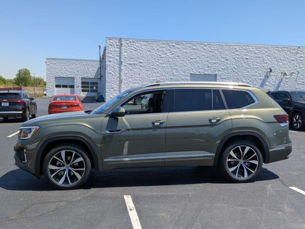 New 2026 Volkswagen Atlas 2.0T SEL Premium R-Line SUV