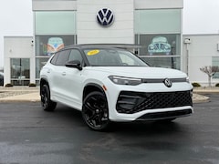 2025 Volkswagen Tiguan 2.0T SE R-Line Black SUV