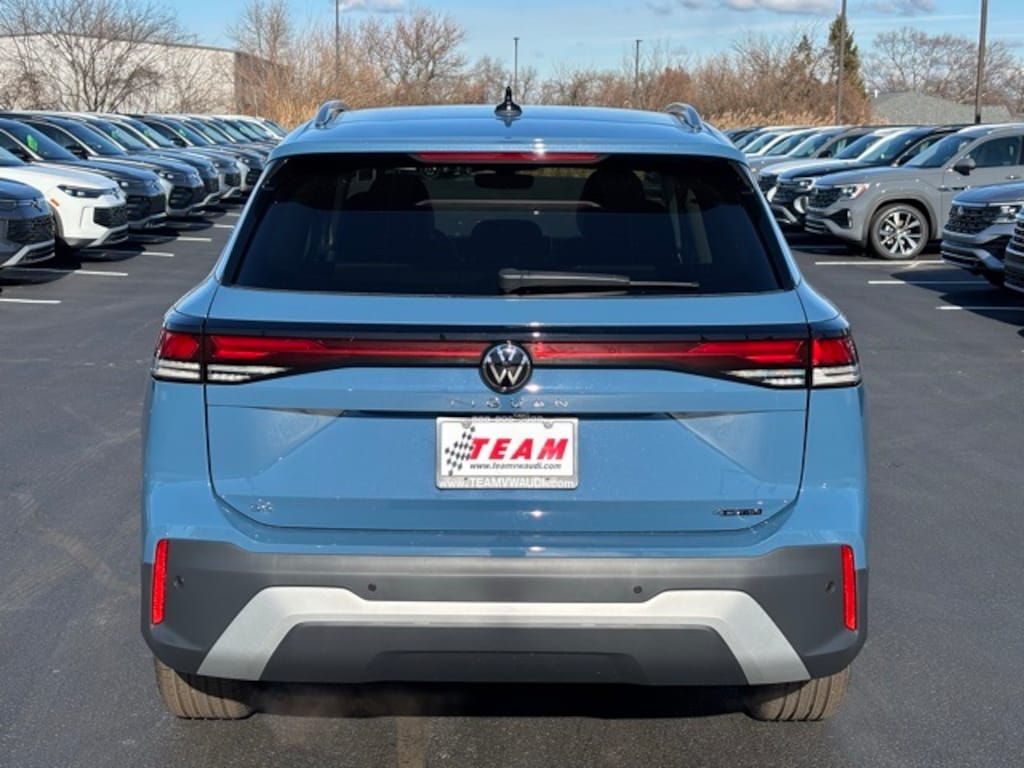 New 2026 Volkswagen Tiguan 2.0T SE SUV