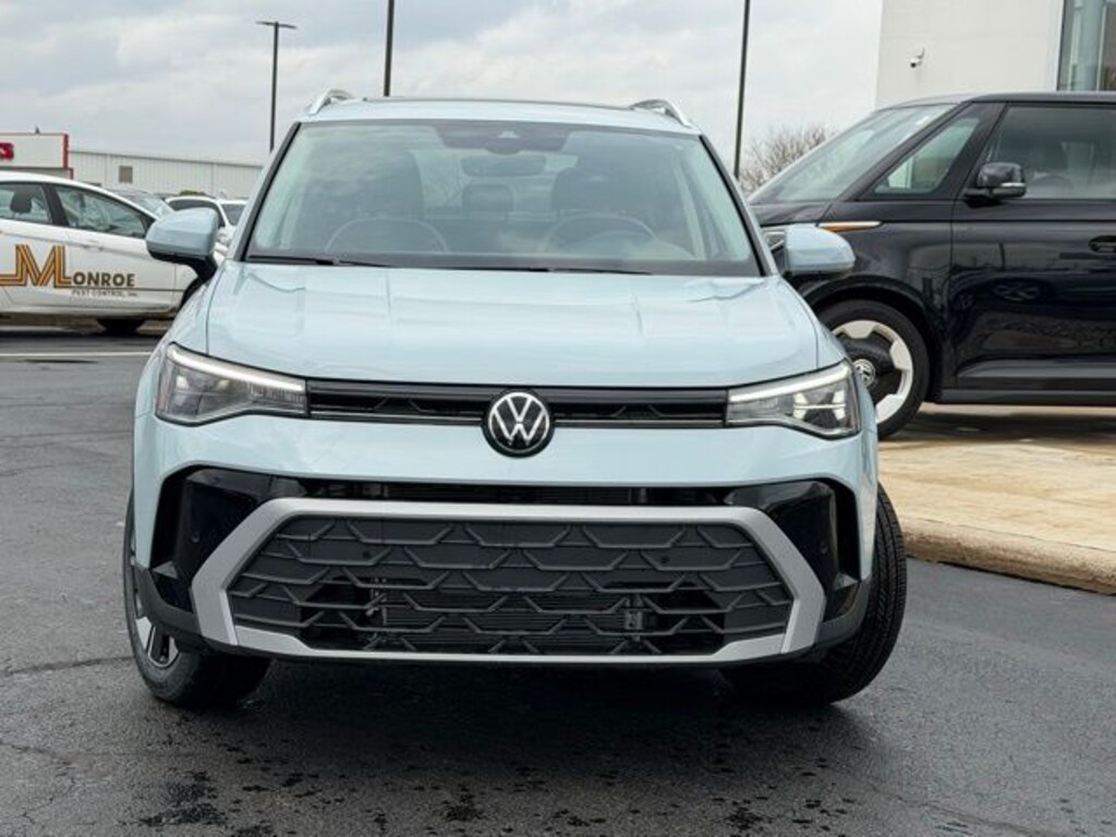 New 2026 Volkswagen Taos 1.5T SE SUV