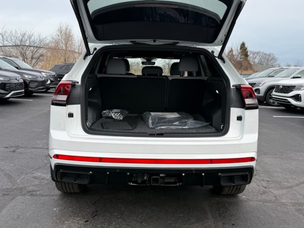 New 2026 Volkswagen Atlas Cross Sport 2.0T SEL R-Line Black SUV