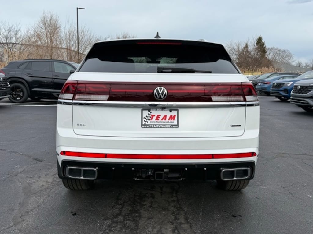 New 2026 Volkswagen Atlas Cross Sport 2.0T SEL Premium R-Line SUV