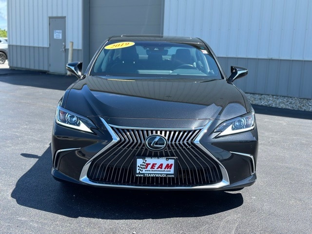 Used 2019 Lexus ES 350 with VIN 58ABZ1B16KU003849 for sale in Merrillville, IN