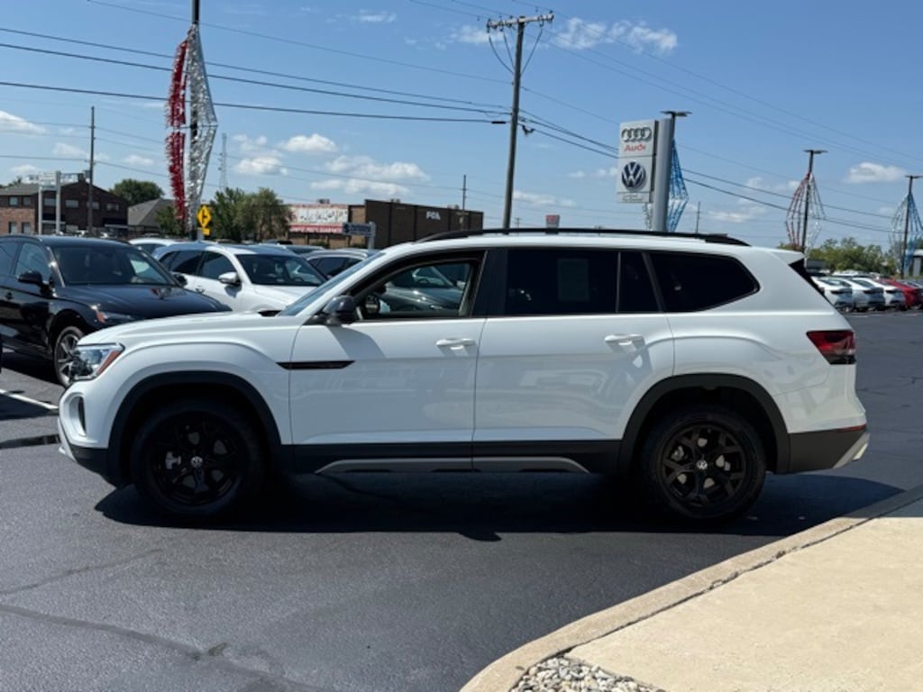 Certified 2024 Volkswagen Atlas 2.0T Peak Edition SE w/Technology SUV