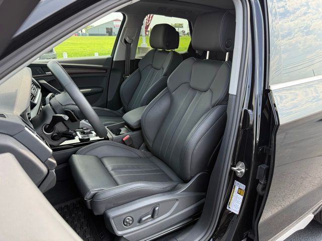 2025 Audi Q5 Premium Plus - Photo 11