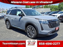 2026 Nissan Pathfinder Platinum SUV