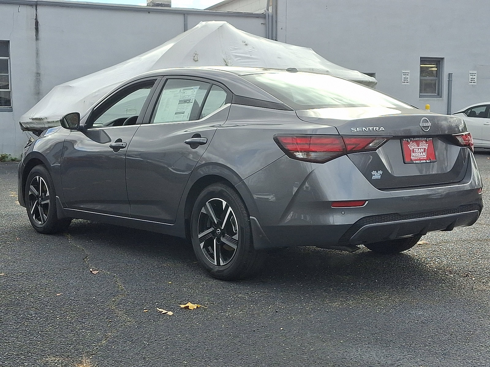 2025 Nissan Sentra SV photo 3