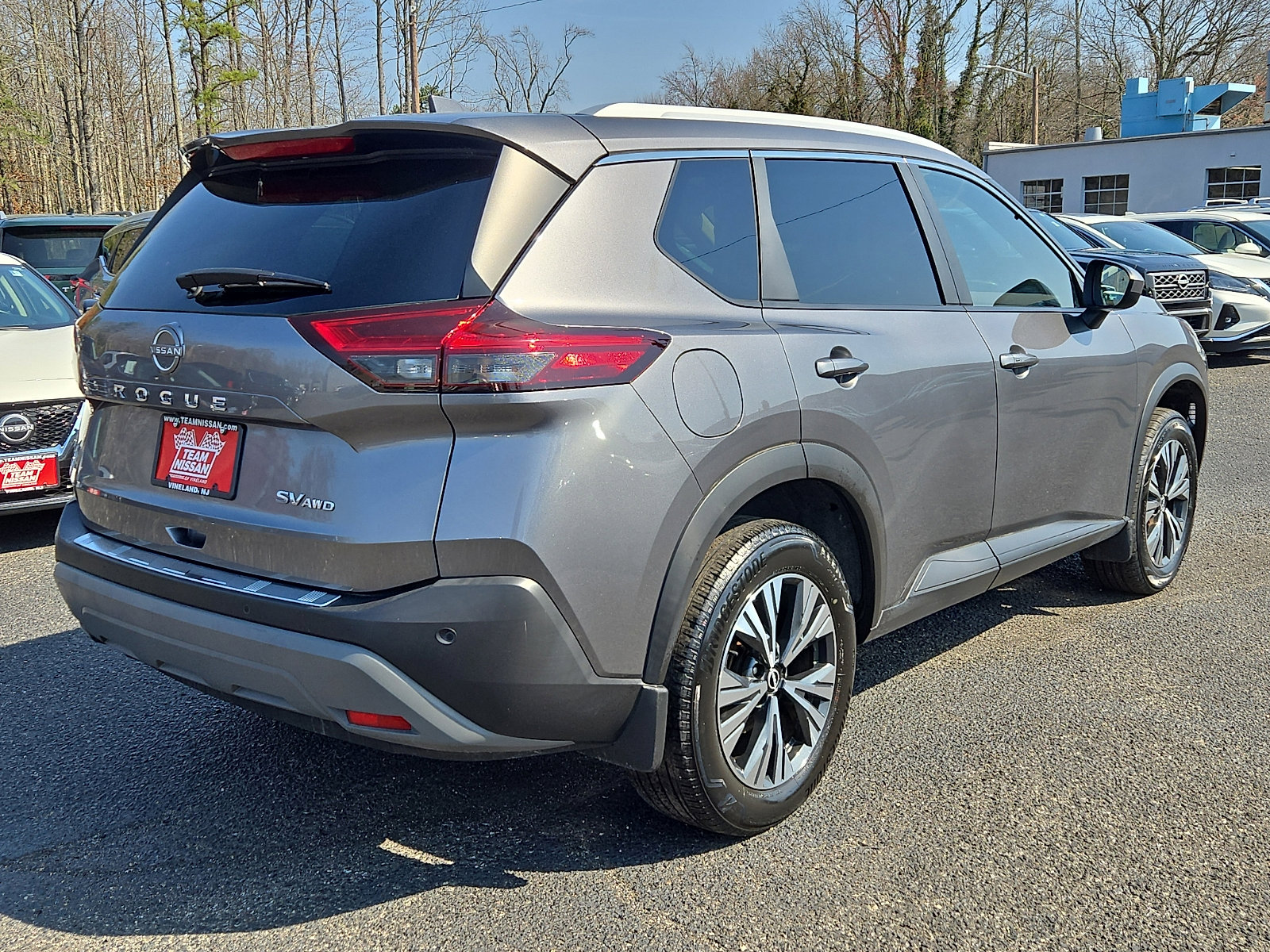 2023 Nissan Rogue SV photo 5