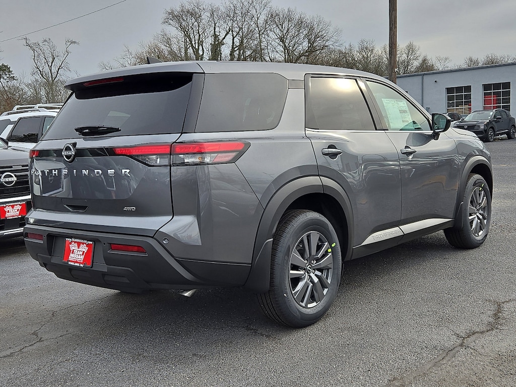 New 2025 Nissan Pathfinder S SUV