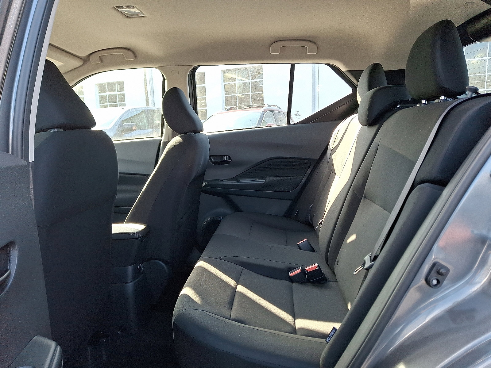 2025 Nissan Kicks Play S photo 5