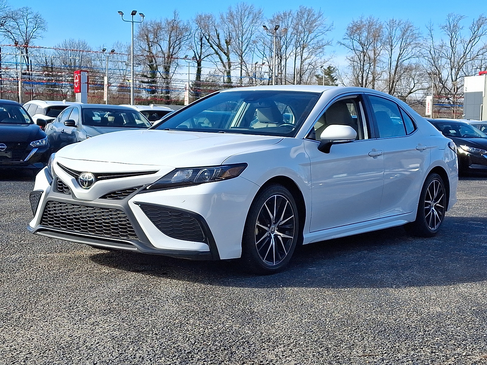 2023 Toyota Camry SE photo 2