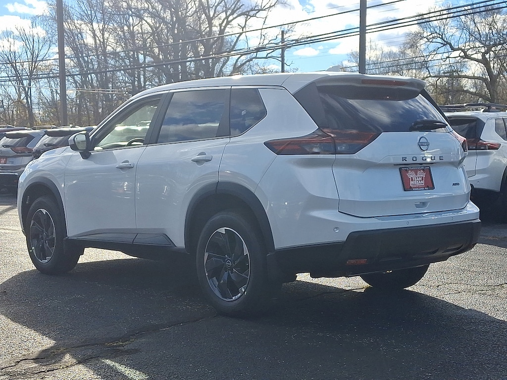 New 2026 Nissan Rogue SV SUV