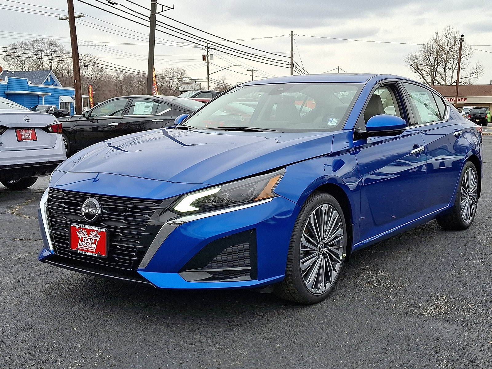 2025 Nissan Altima SL - Photo 2