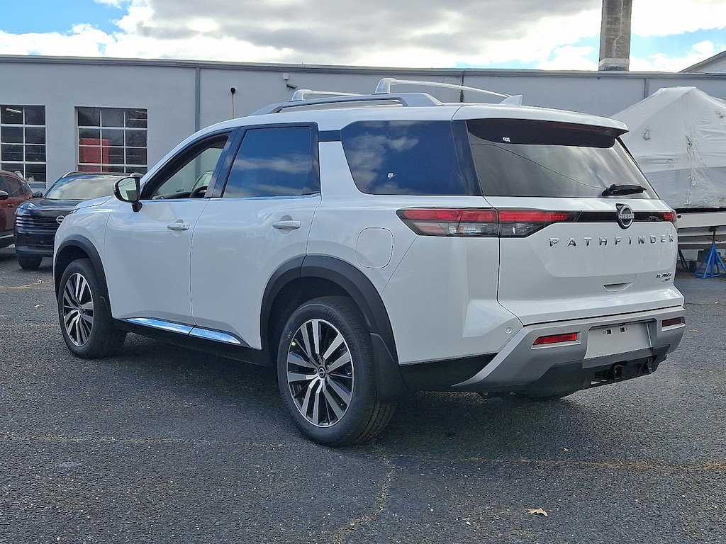 New 2025 Nissan Pathfinder Platinum SUV