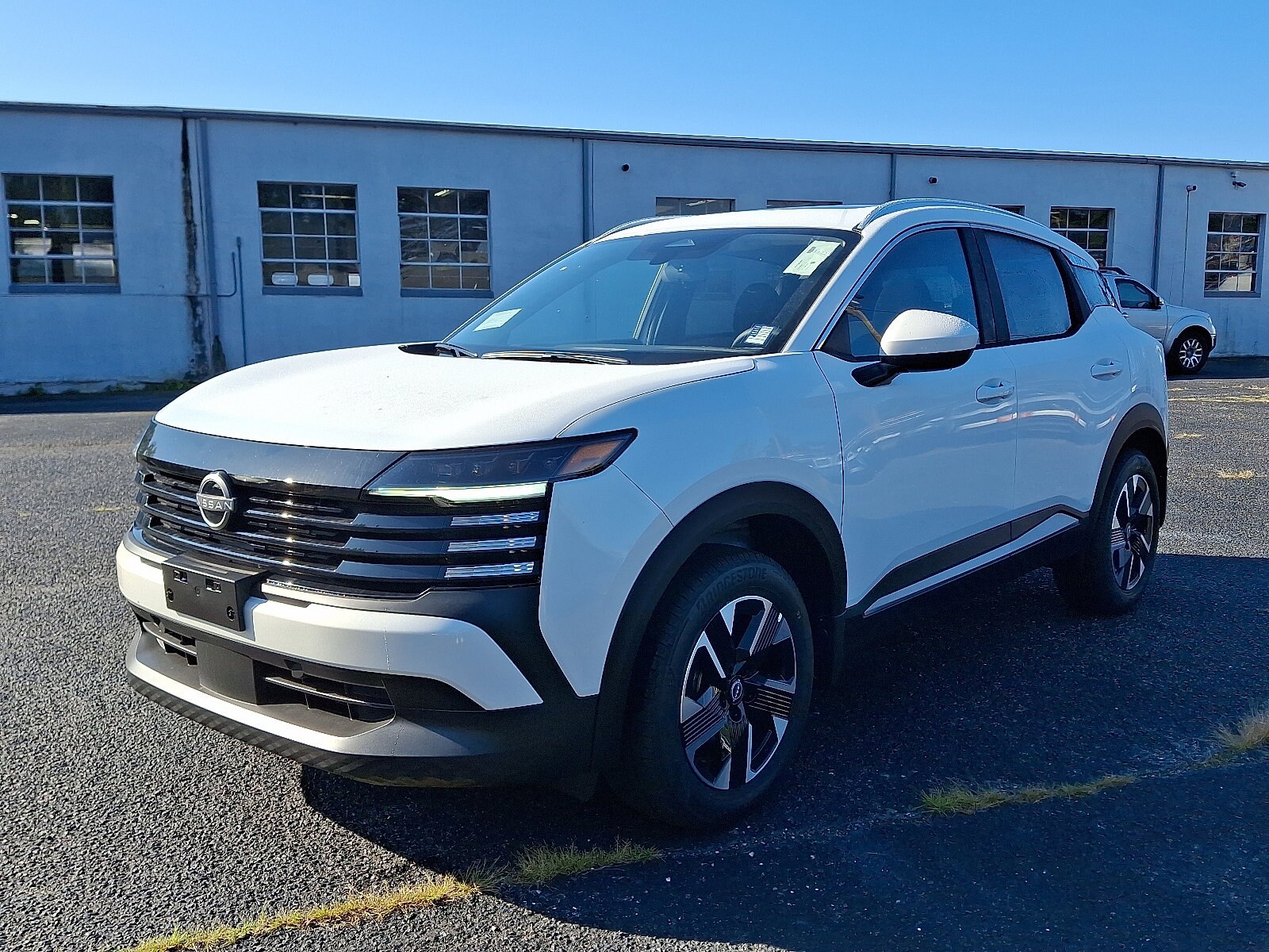 2025 Nissan Kicks SV photo 2