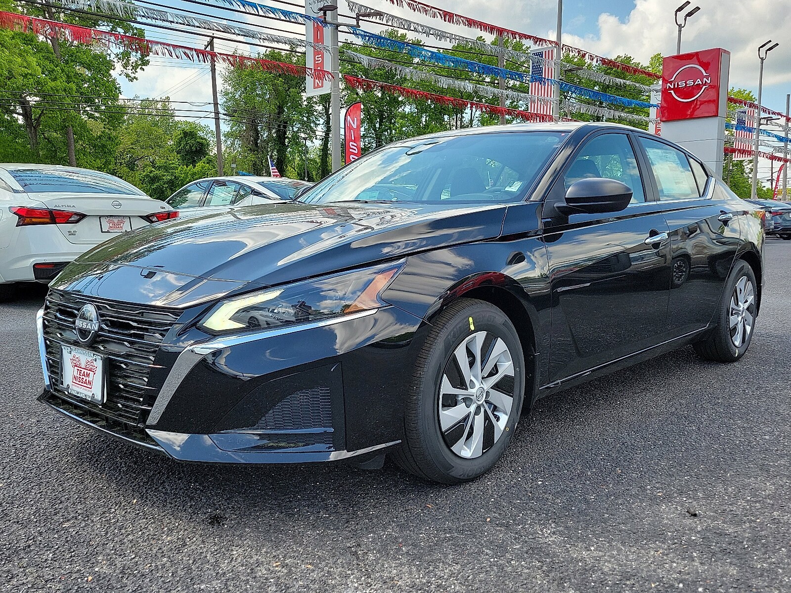 2024 Nissan Altima 2.5 S photo 2