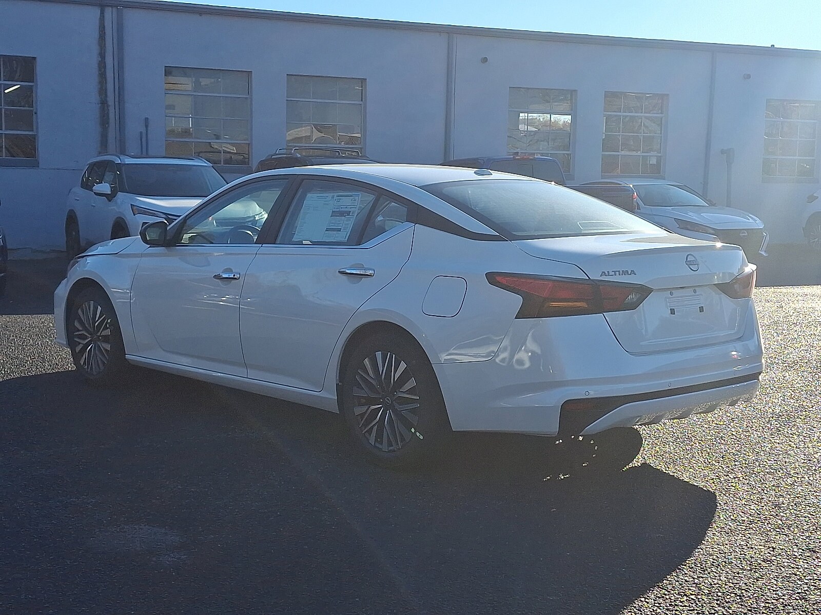 2025 Nissan Altima SV photo 3