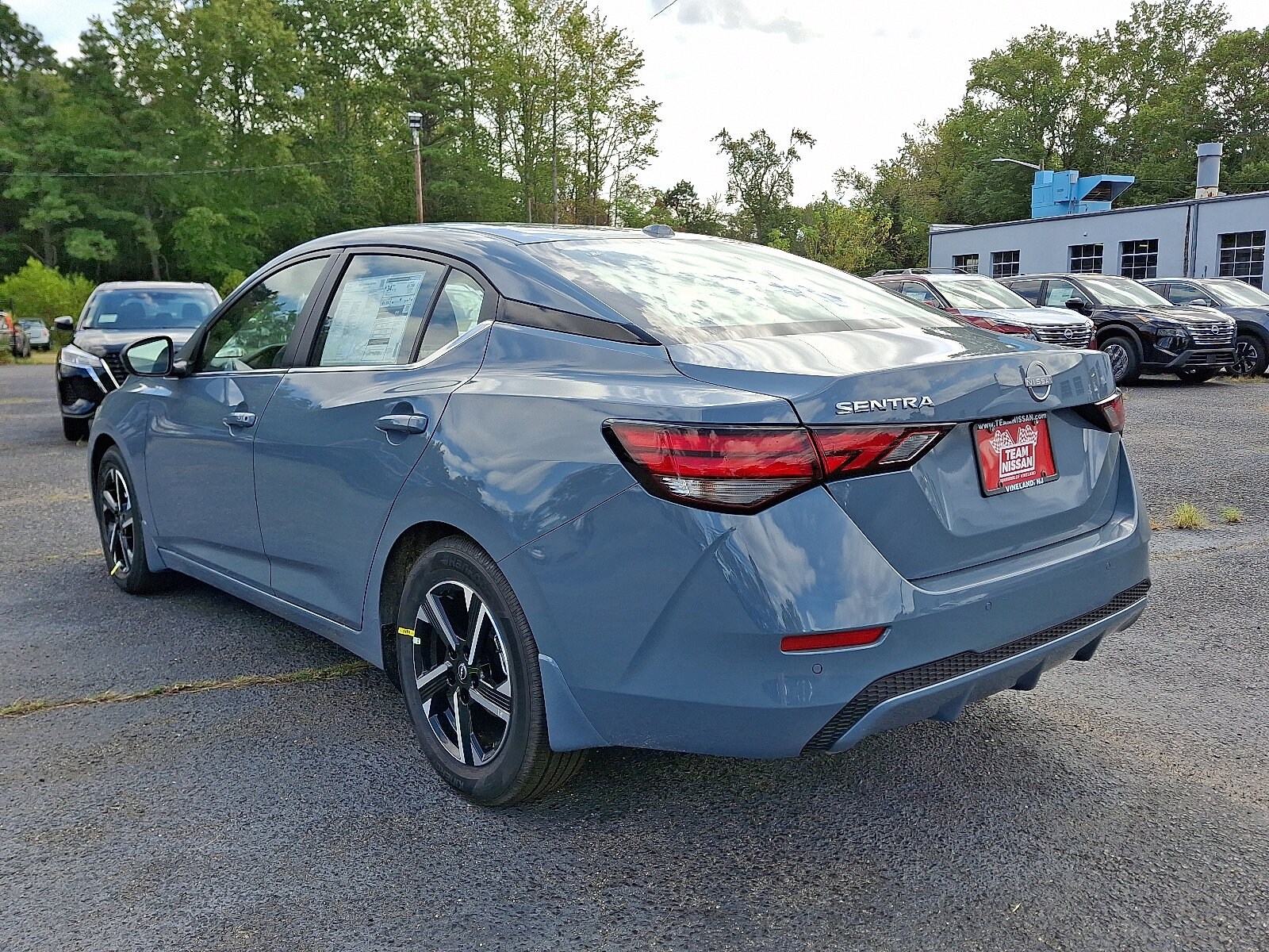 2025 Nissan Sentra SV photo 3