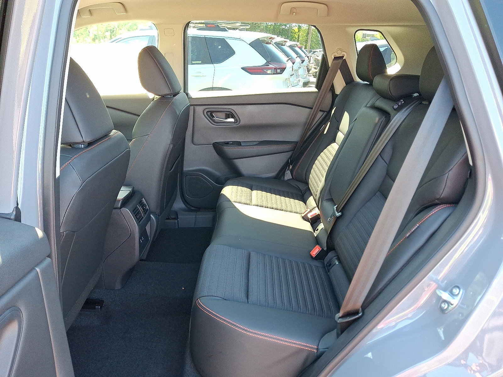 2026 Nissan Rogue Rock Creek photo 5