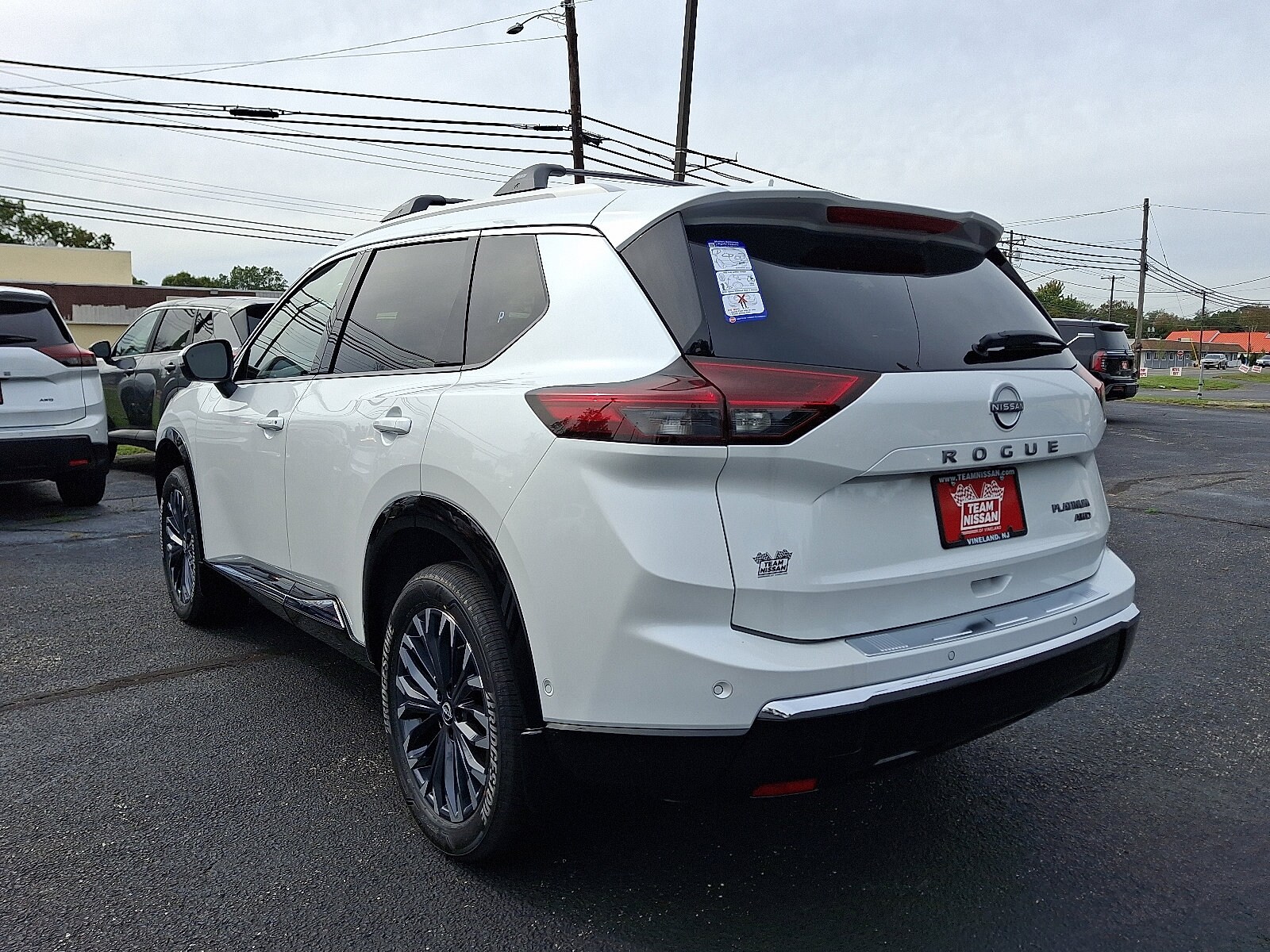 2026 Nissan Rogue Platinum photo 3