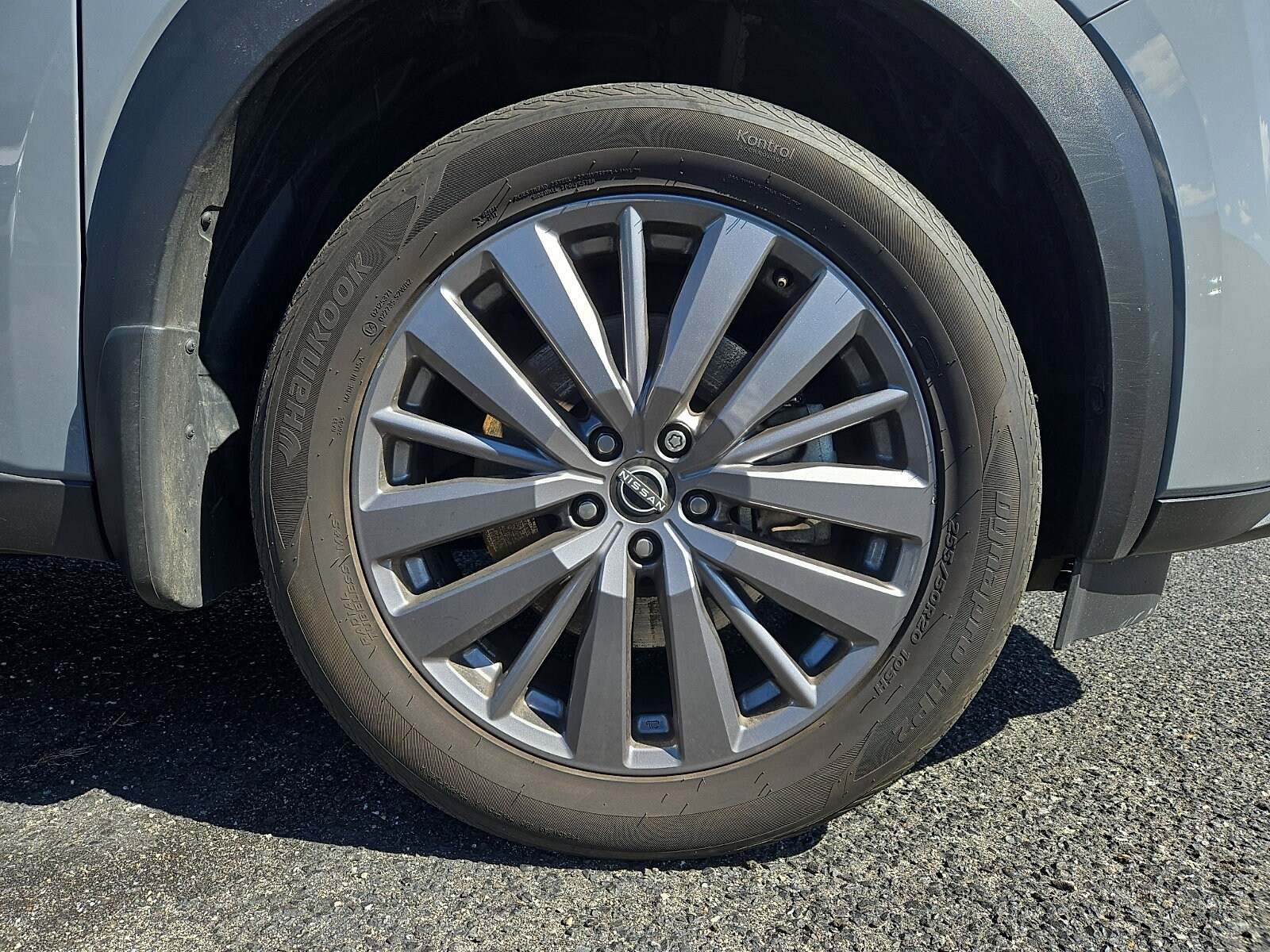 2023 Nissan Pathfinder SL photo 3