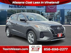 2025 Nissan Kicks Play S SUV