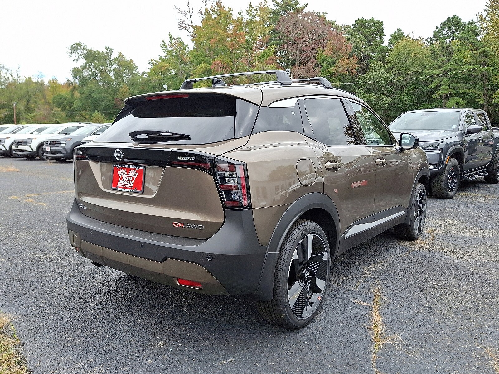 2026 Nissan Kicks SR photo 3