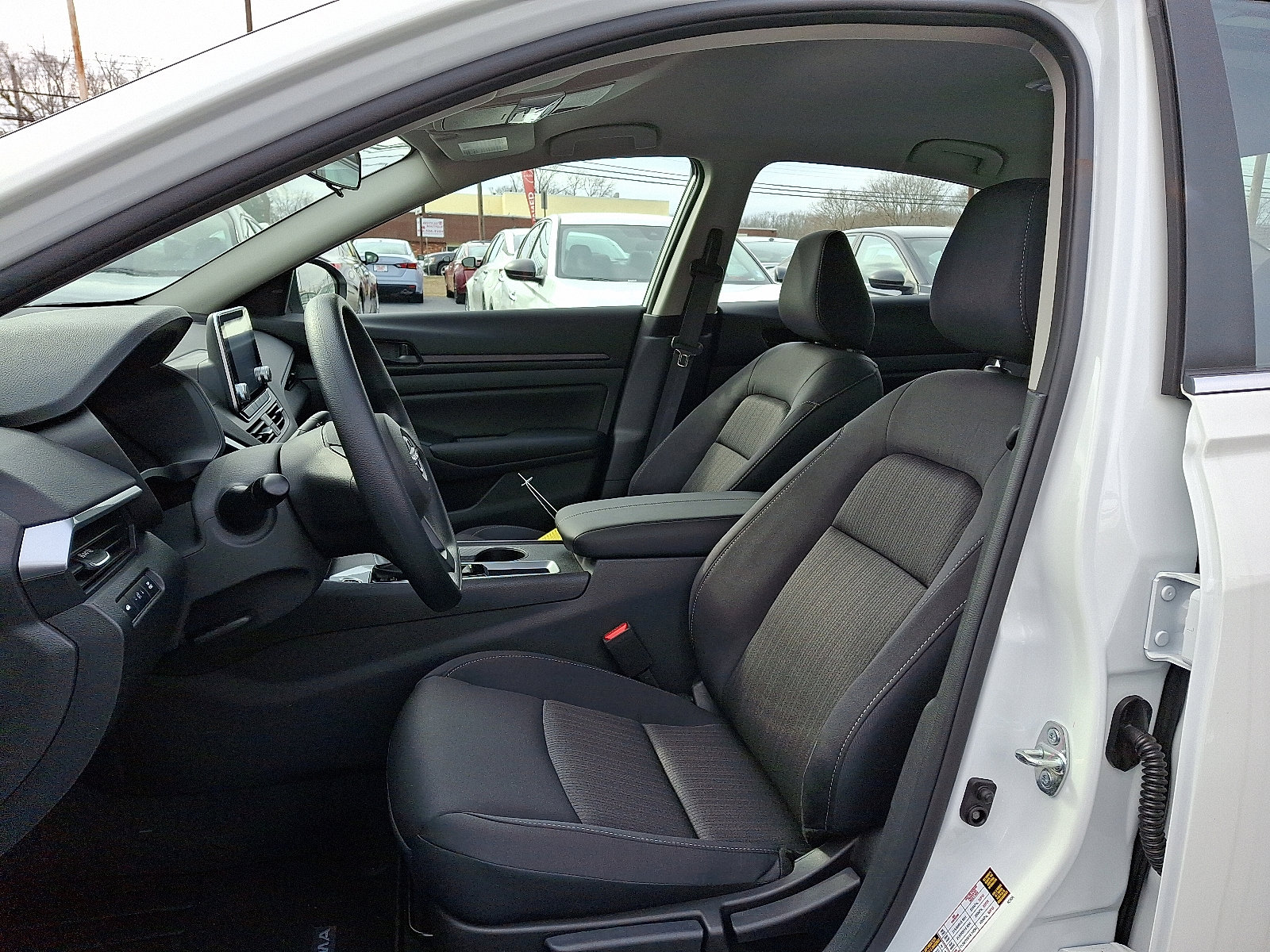 2025 Nissan Altima S photo 6