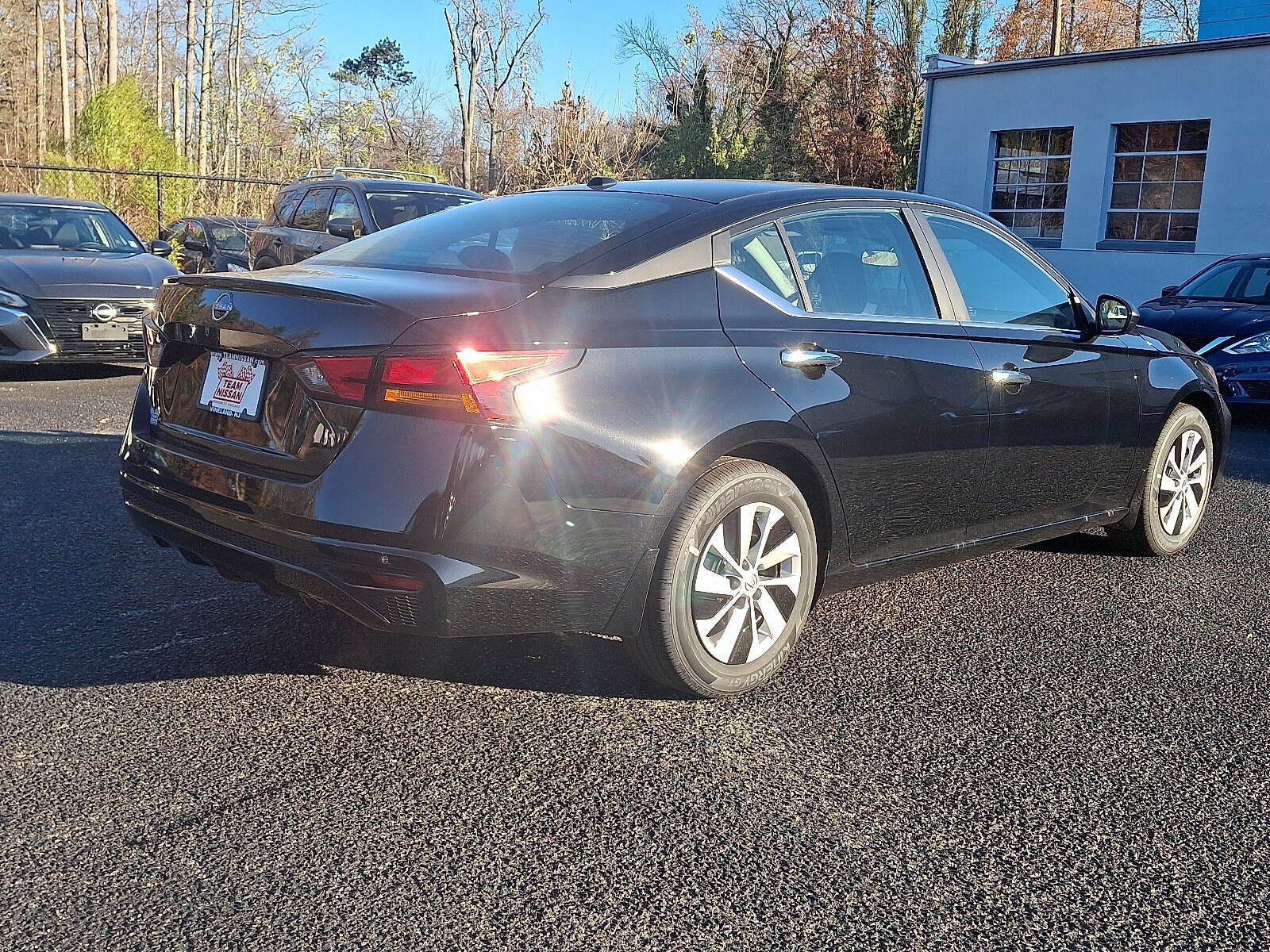 2025 Nissan Altima S photo 4