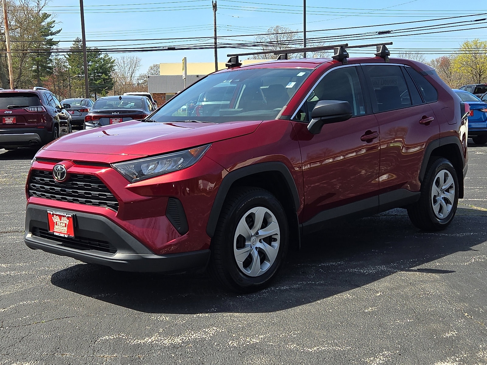 2022 Toyota RAV4 LE photo 2