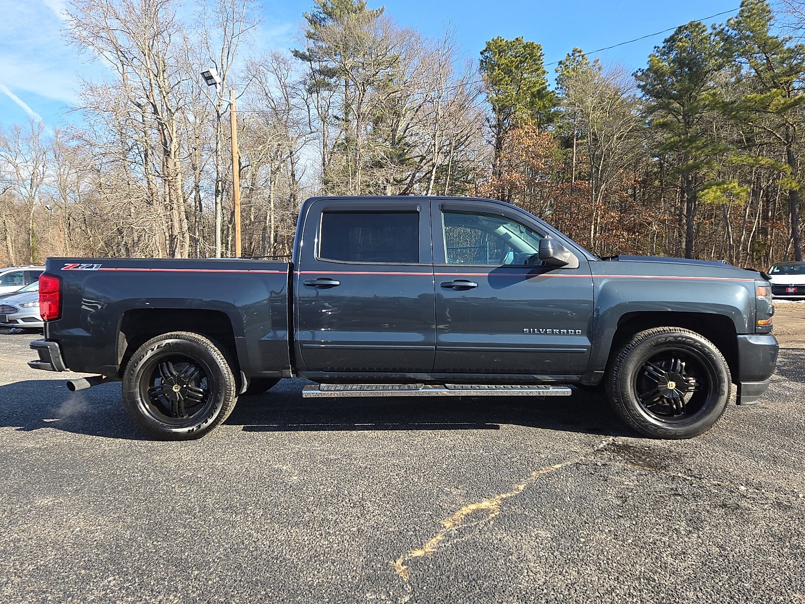 2017 Chevrolet Silverado 1500 LT photo 6
