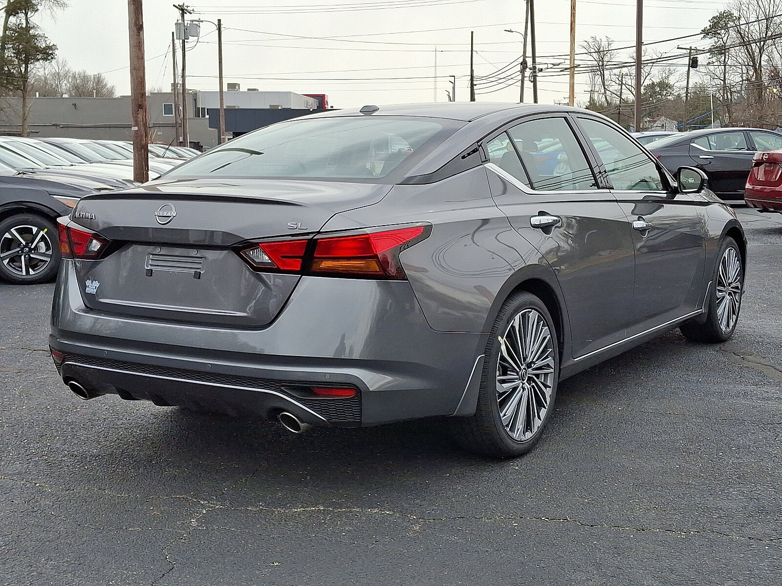 2025 Nissan Altima SL photo 3