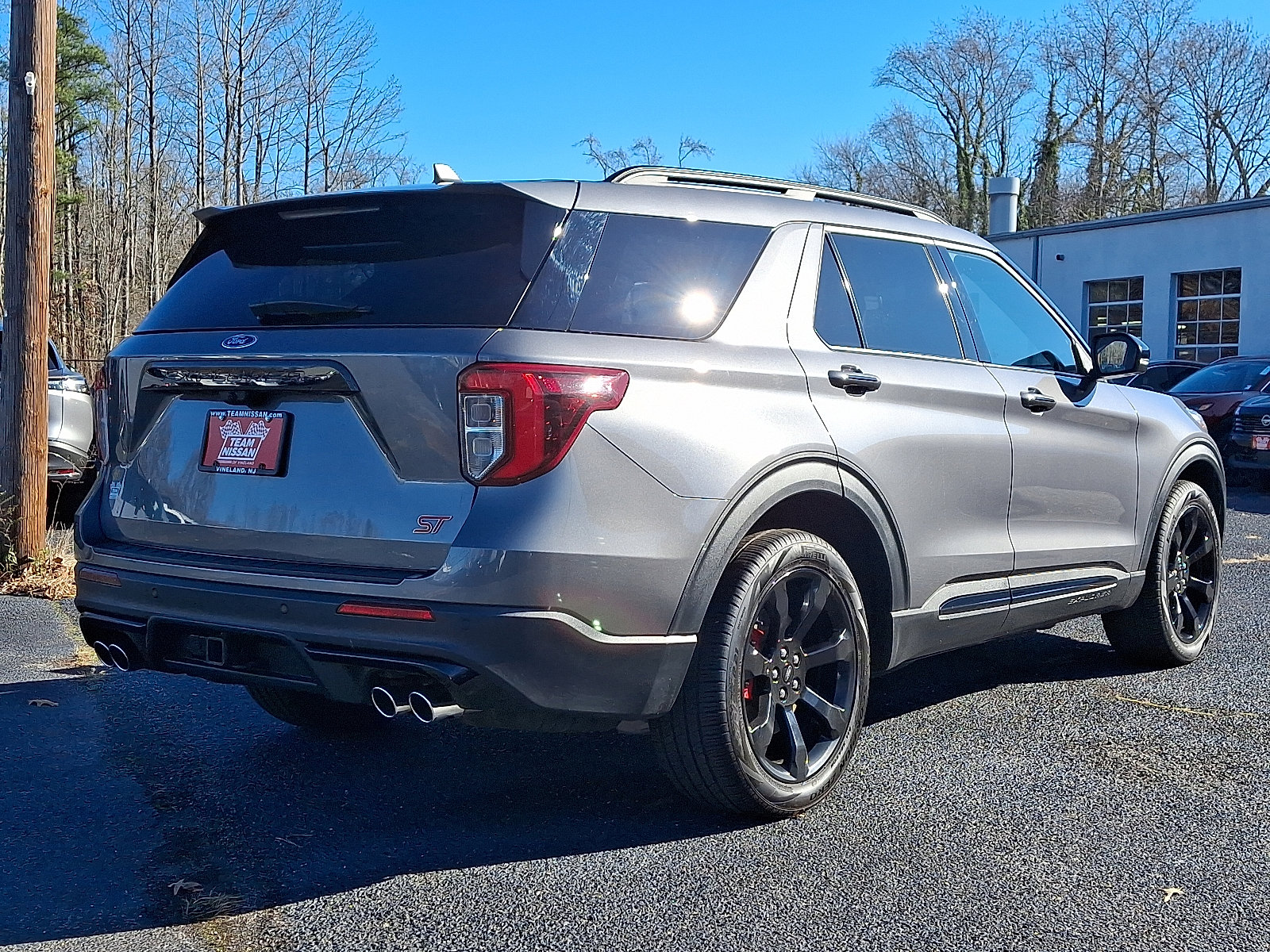 2022 Ford Explorer ST photo 5