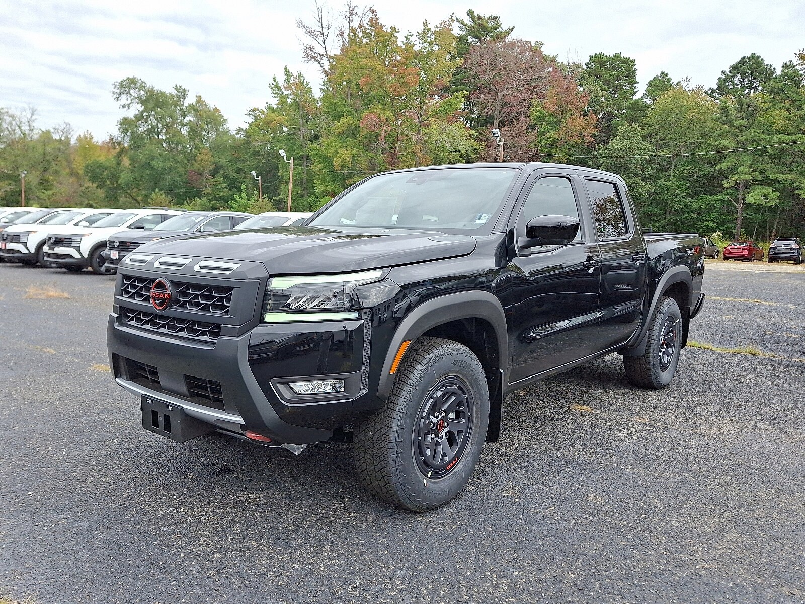 2026 Nissan Frontier PRO-4X photo 2