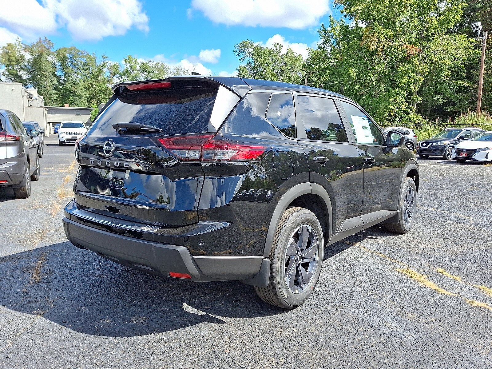 2026 Nissan Rogue SV photo 3