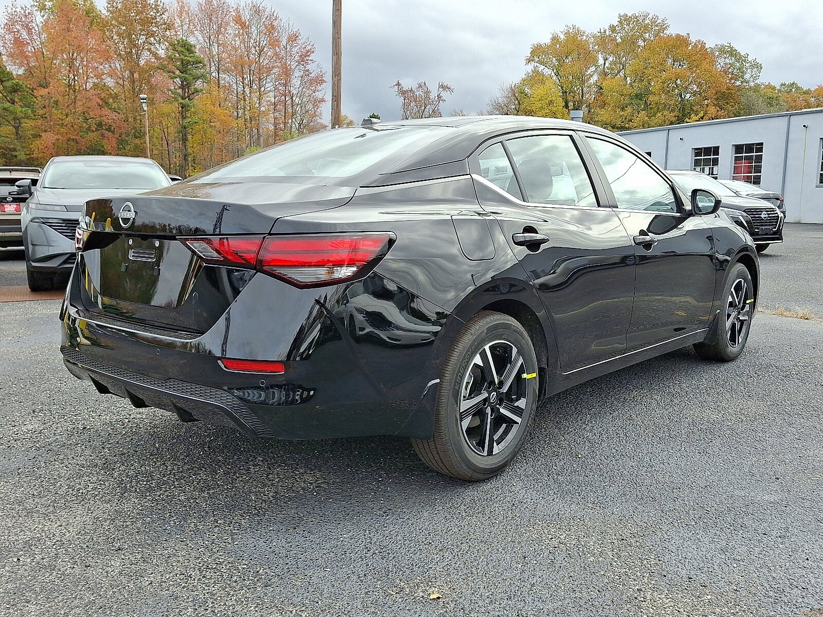 2025 Nissan Sentra SV photo 4