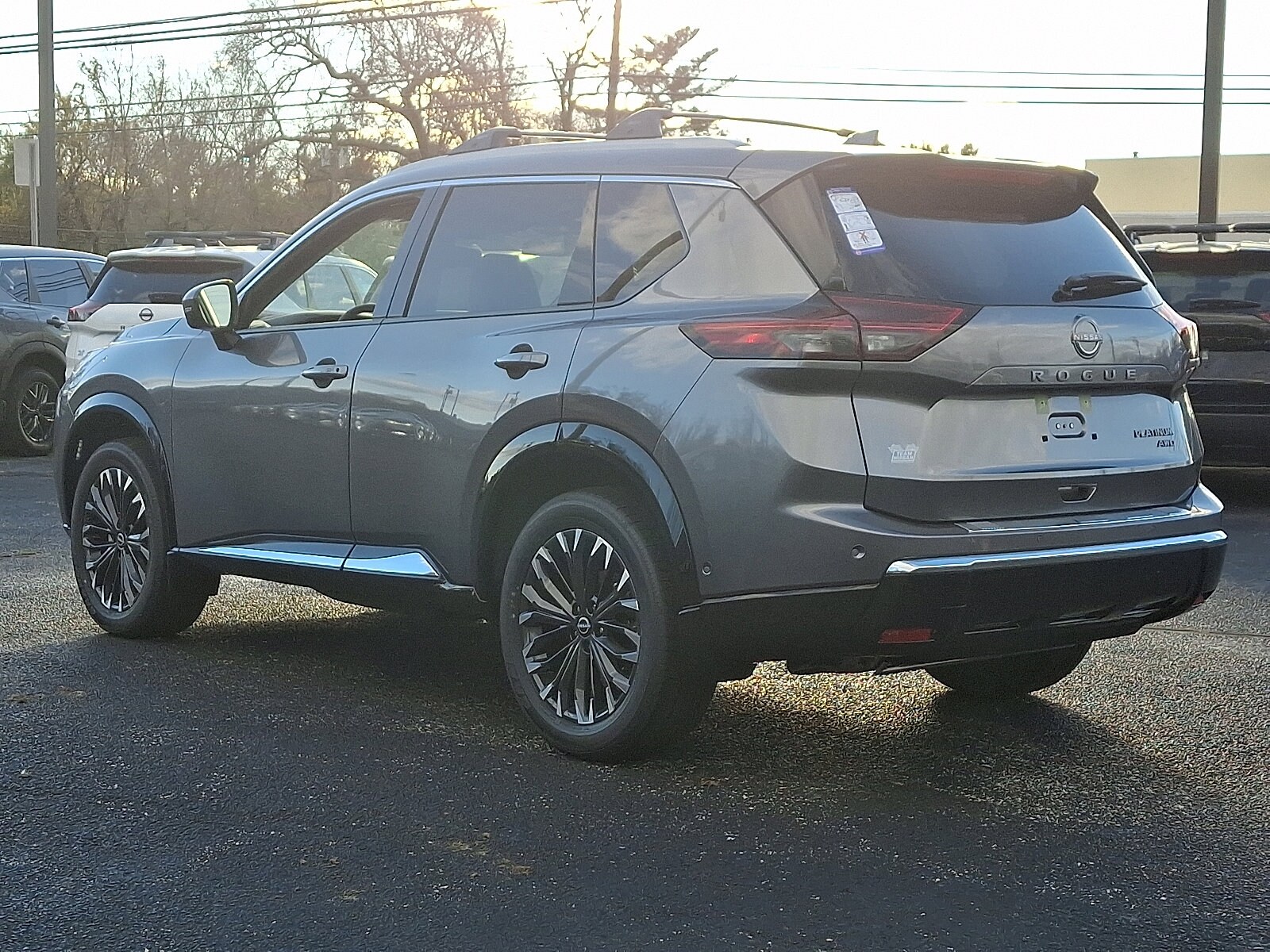 2026 Nissan Rogue Platinum photo 3