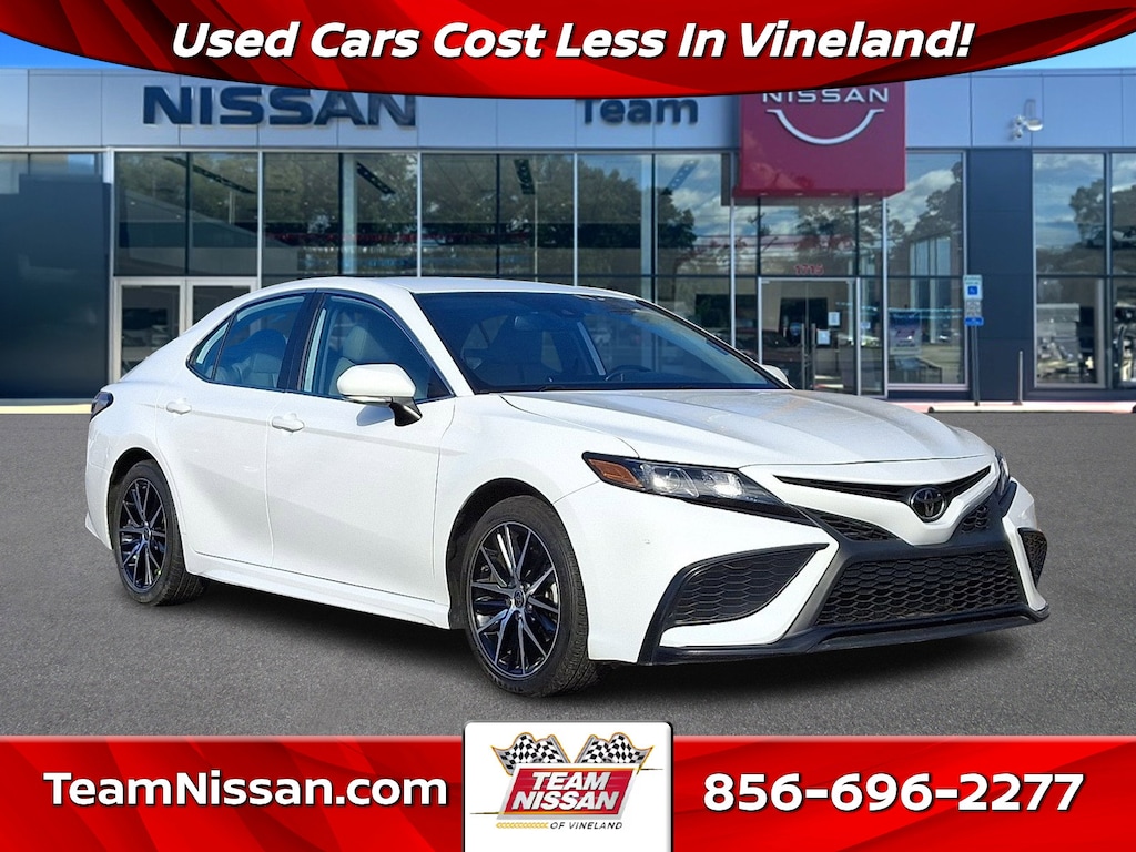 Used 2023 Toyota Camry SE SE Auto