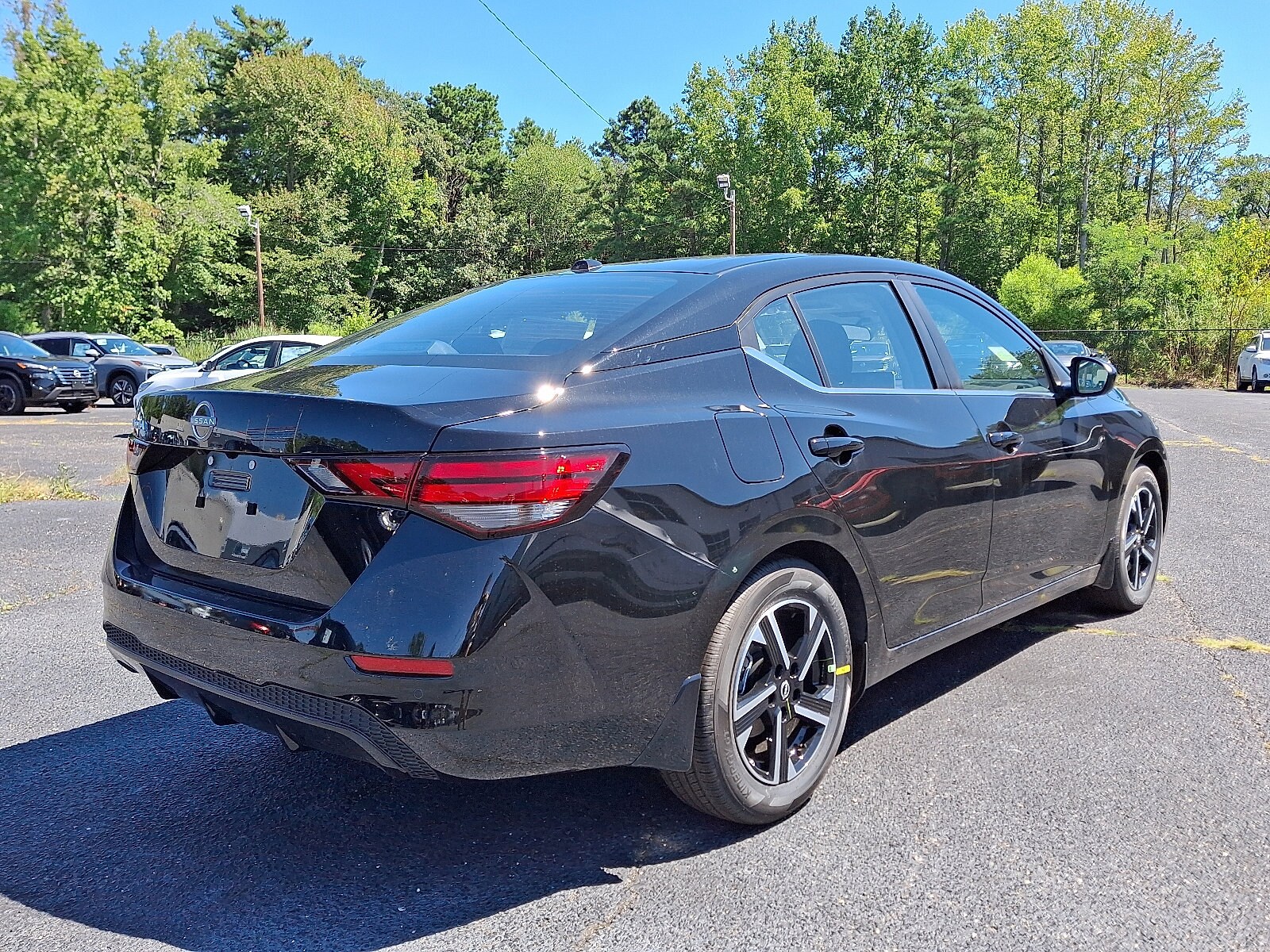 2025 Nissan Sentra SV photo 4