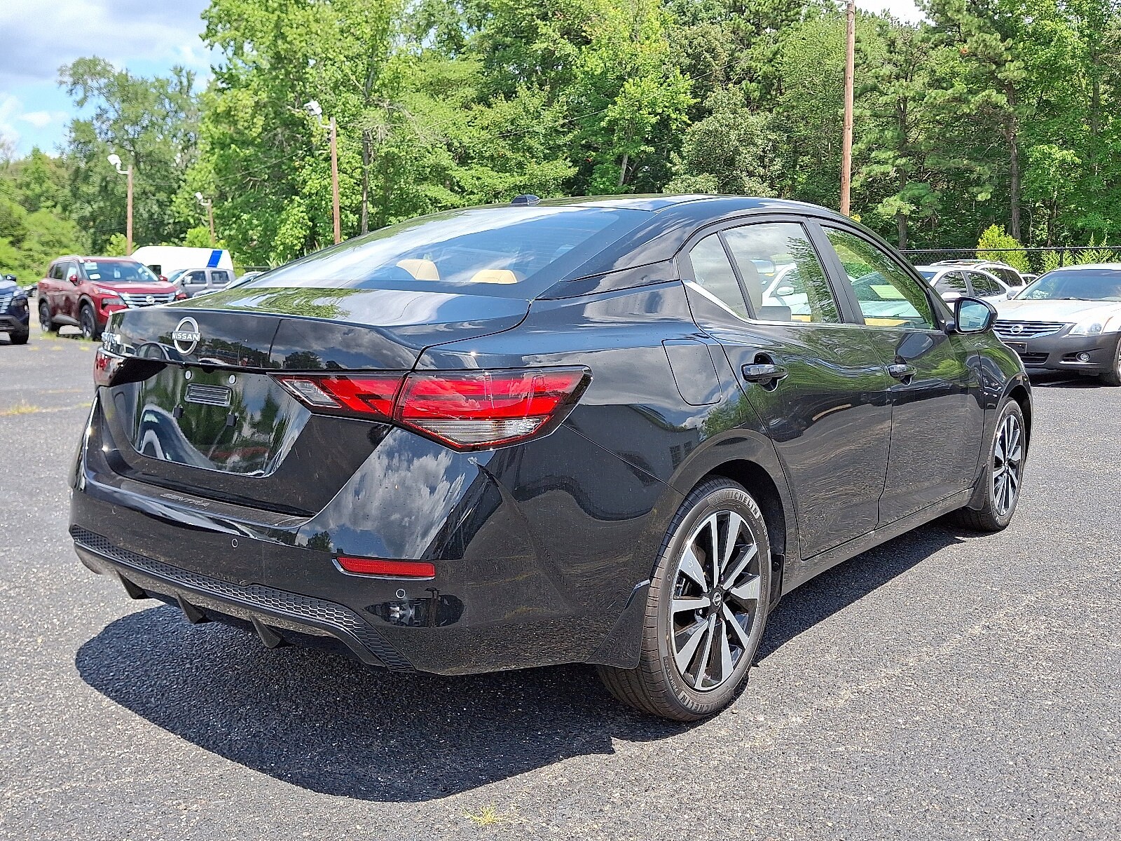 2025 Nissan Sentra SV photo 3
