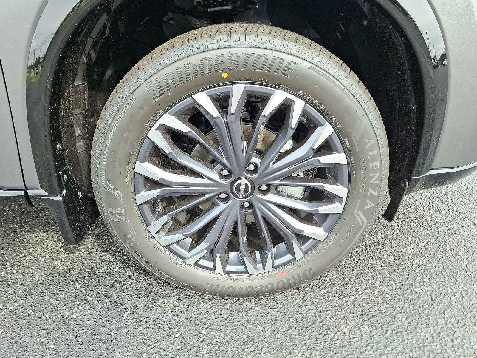 2026 Nissan Rogue Platinum photo 3