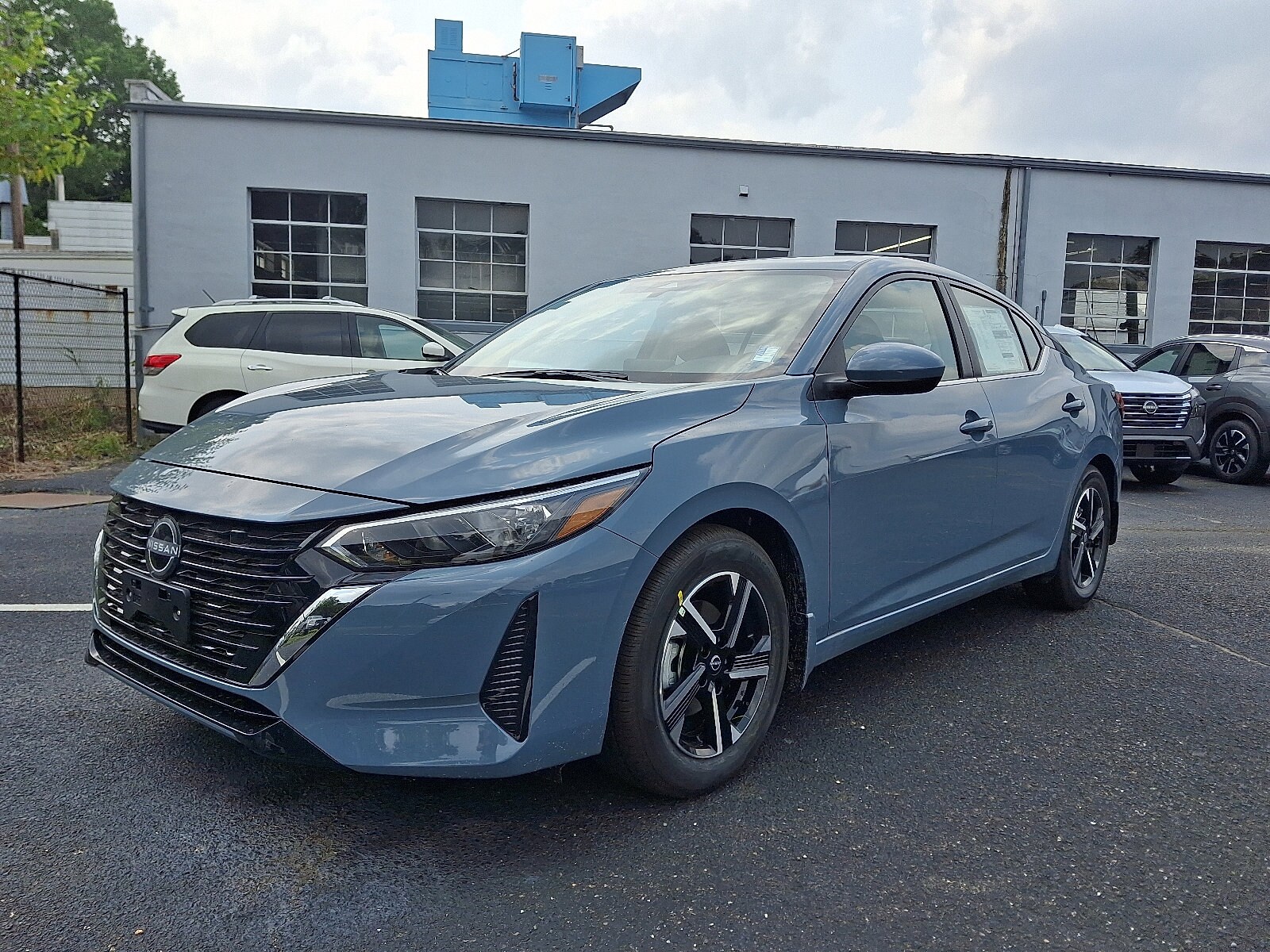 2025 Nissan Sentra SV photo 2