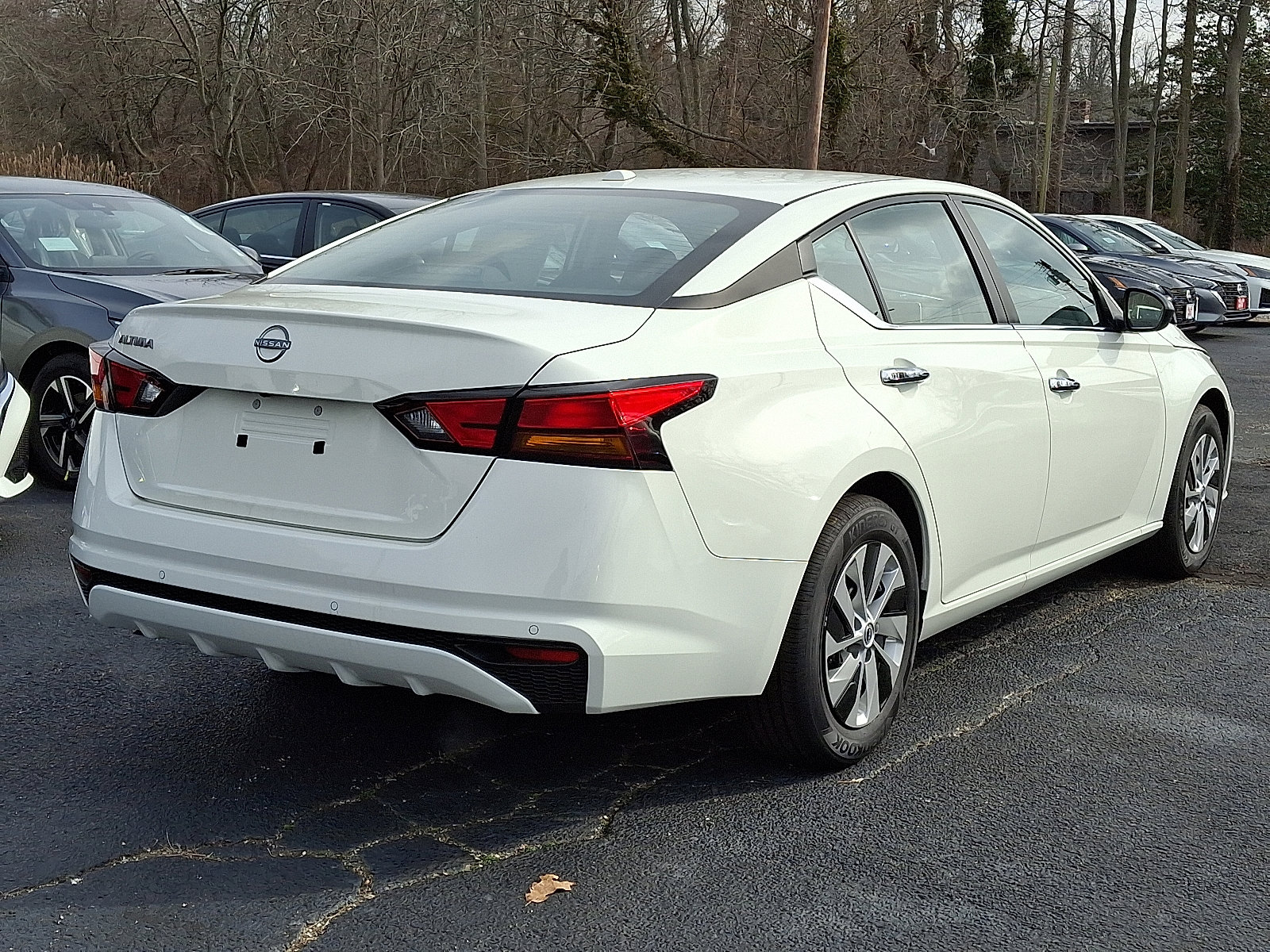 2025 Nissan Altima S photo 4