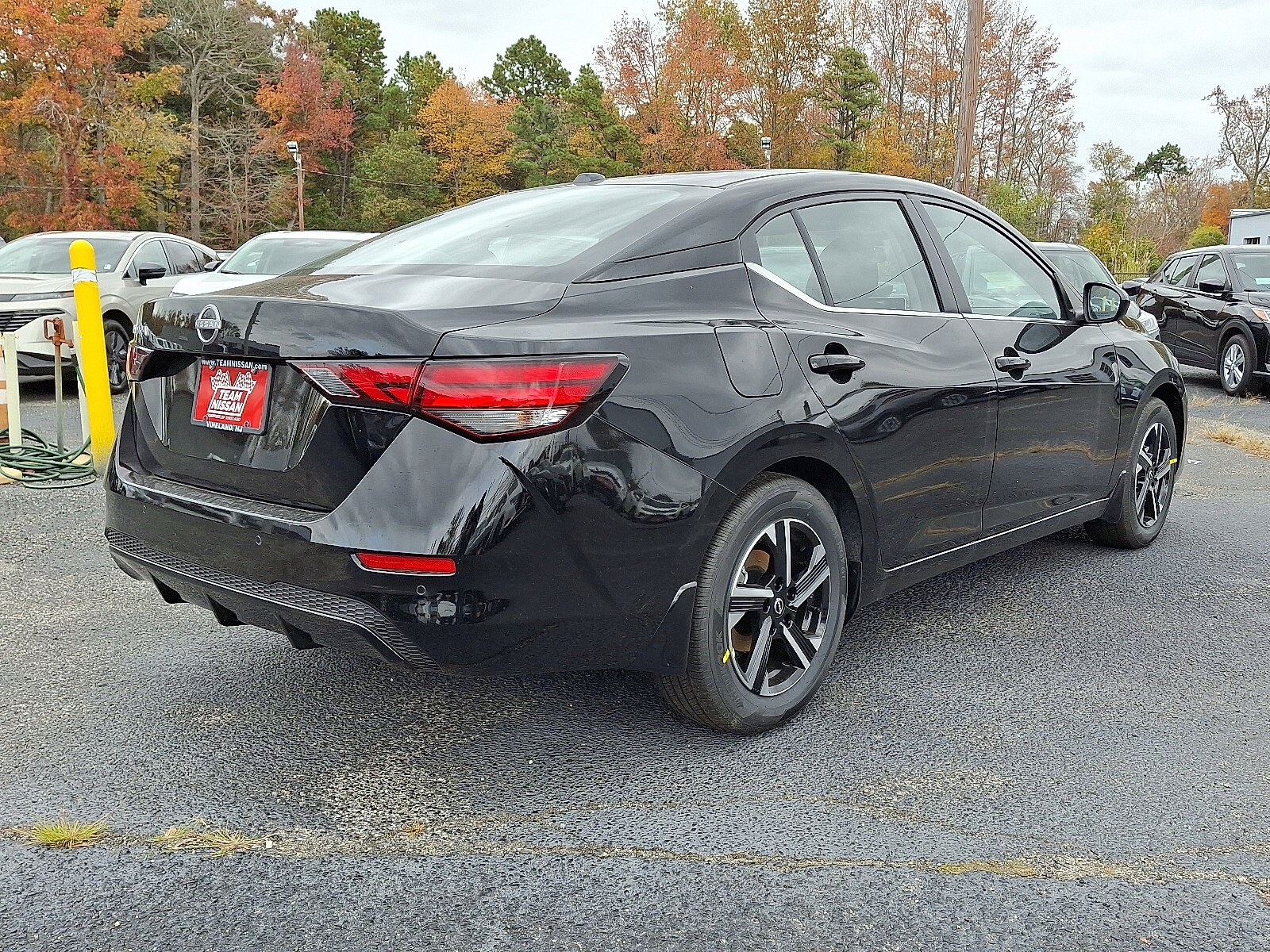 2025 Nissan Sentra SV photo 3