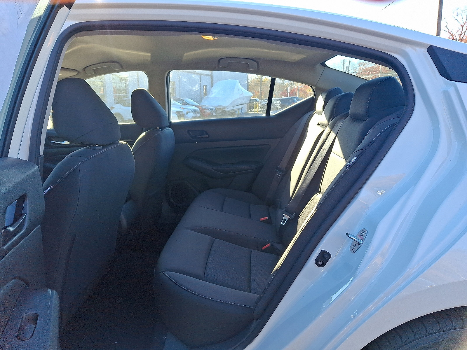 2025 Nissan Altima SV photo 6