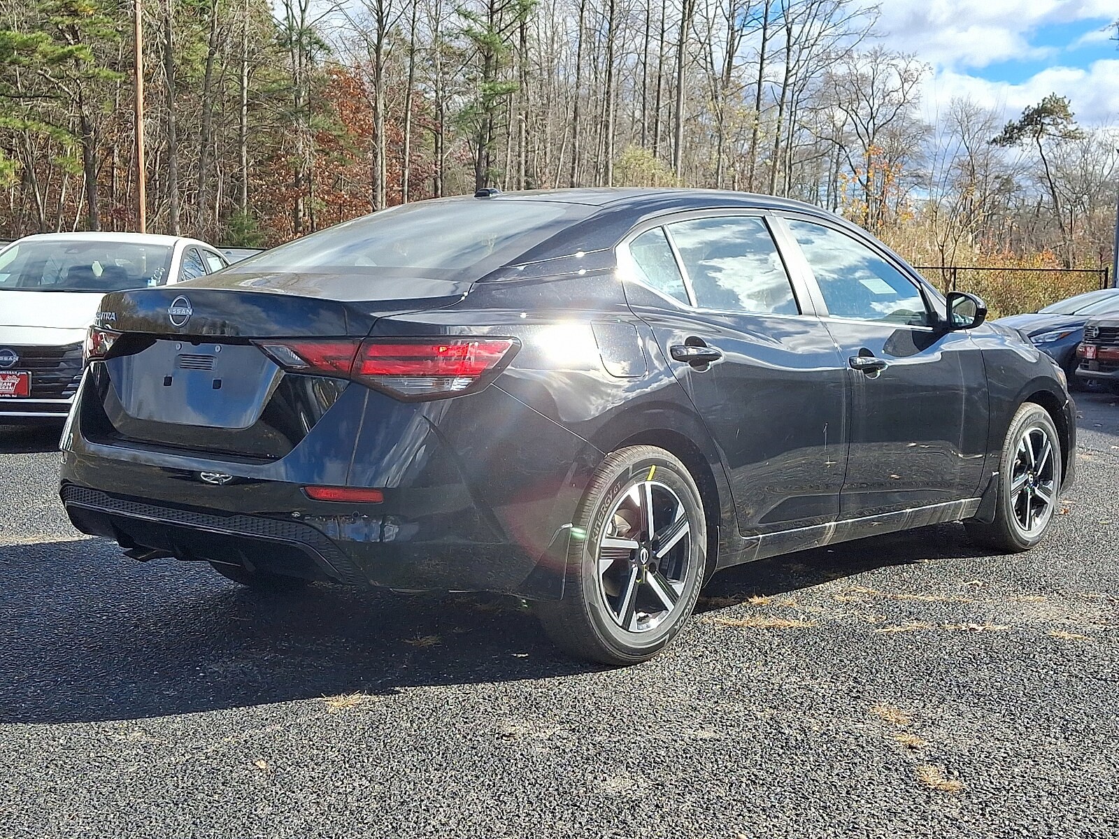 2025 Nissan Sentra SV photo 3