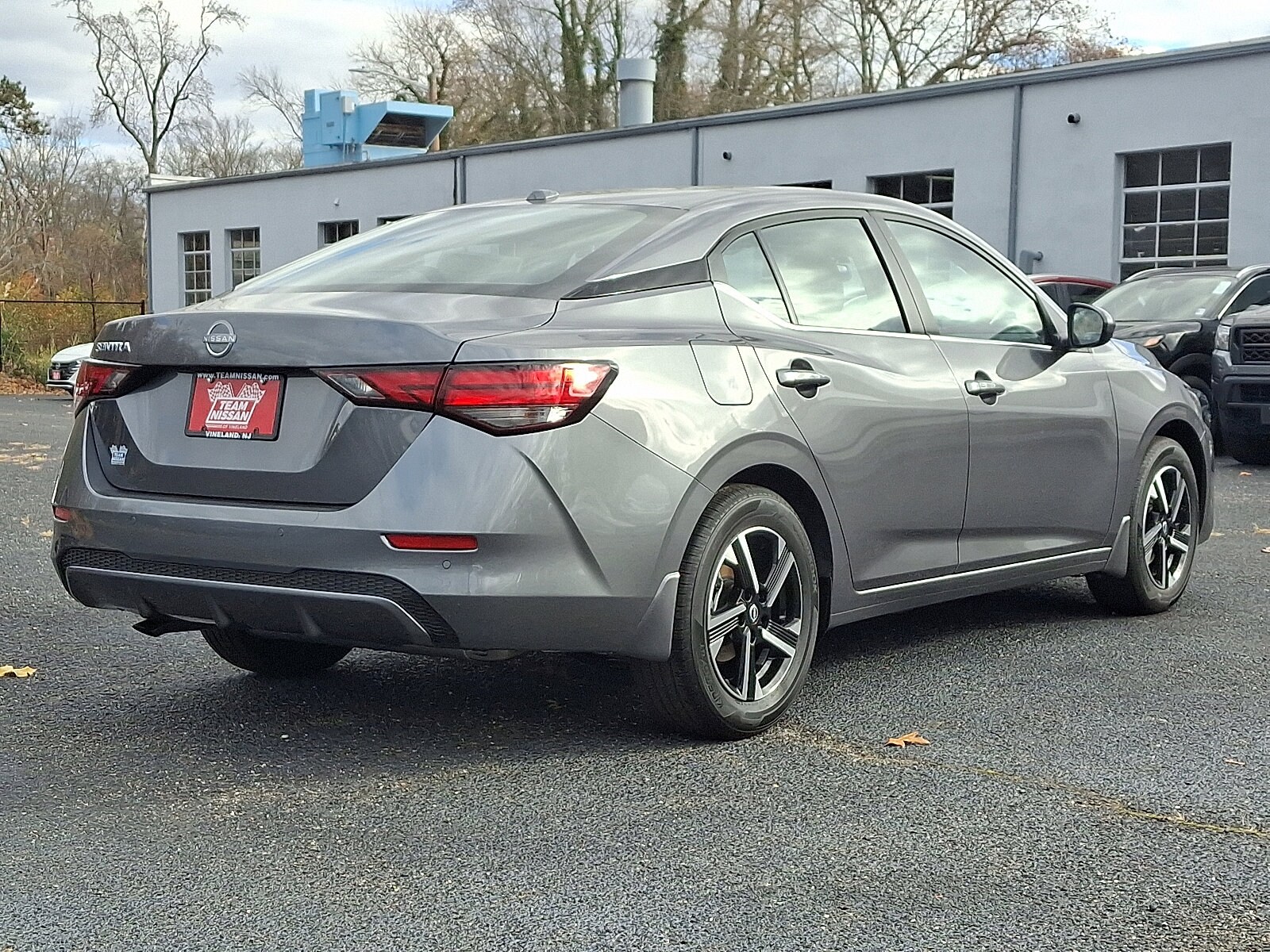 2025 Nissan Sentra SV photo 4