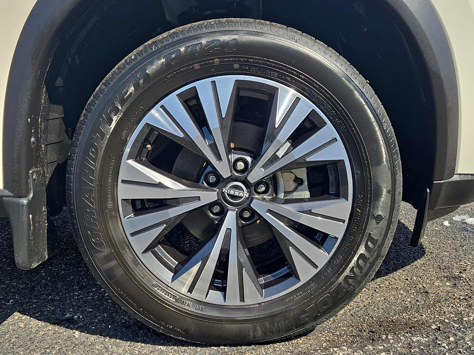 2023 Nissan Rogue SV photo 3